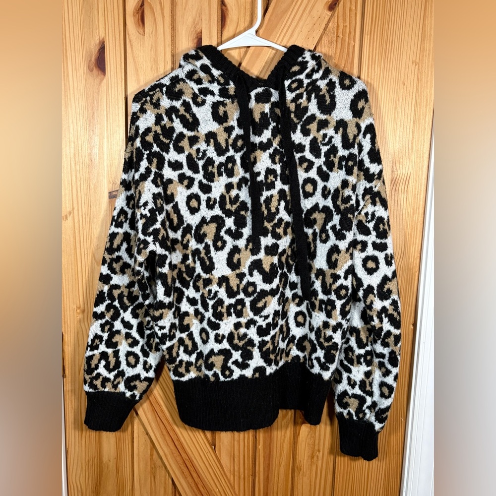 Nine West Women's Size Large Animal Print Hoodie Sweater